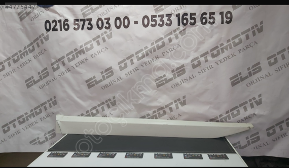 3V0853293 SKODA SUPERB KAPI ÇİTASI