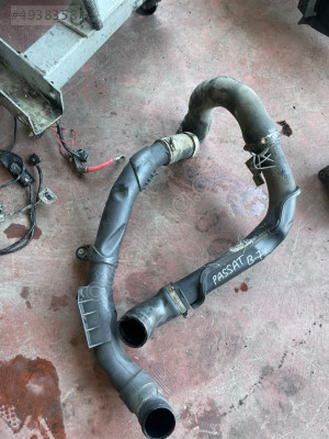 VW PASSAT B7 İNTERCOOLER BORUSU