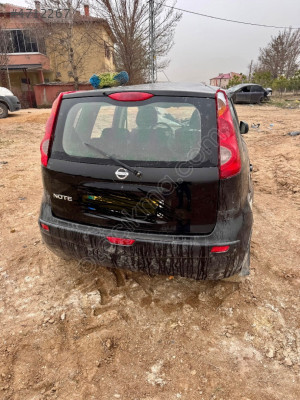 Nissan note bagaj kapak