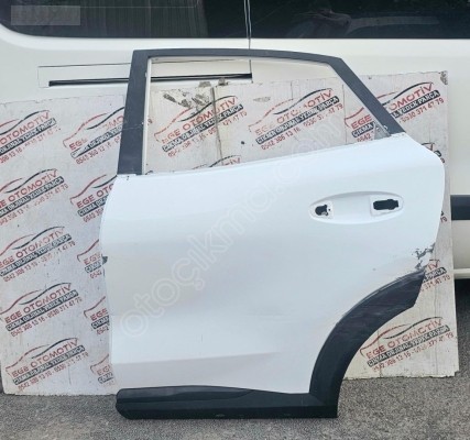 FORD PUMA BEYAZ SOL ARKA KAPI ORJINAL