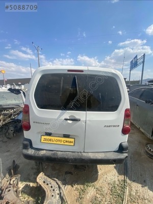 Peugeot partner çift bagaj kapağı