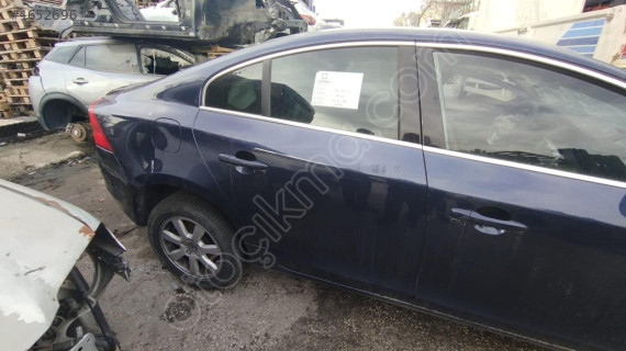 VOLVO S60 SAĞ ARKA KAPI D2 1.6 DİZEL 2012-2015