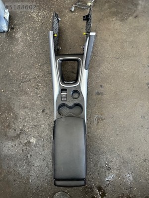 KADJAR ORTA KONSOL ORJİNAL ÇIKMA PARÇAA