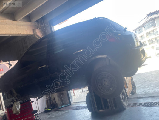 Clio 3 parçahalinde satılık