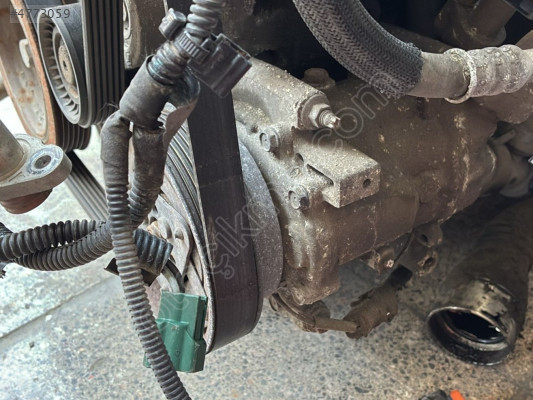 Renault Kangoo KLİMA KOMPRESÖRÜ
