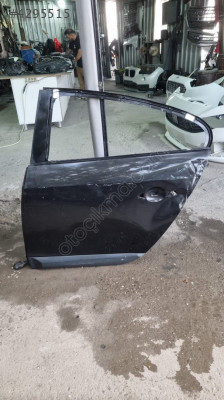 Renualt fluence 2013 model sag arka kapi dolu