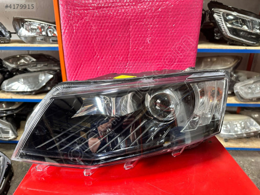 SKODA OCTAVIA ORJINAL ÇIKMA SOL FAR b