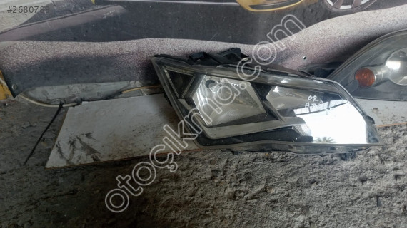 SEAT ATECA SAĞ ÖN FAR ÇIKMA