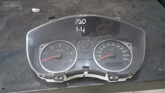 HYUNDAİ İ20 1.4 KM SAATİ
