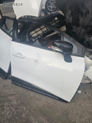 Renault Clio 4 sağ ön kapı