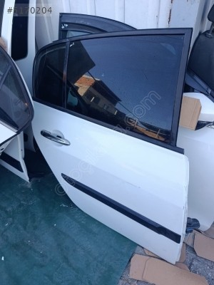 RENAULT MEGANE 2 SAĞ ARKA KAPI