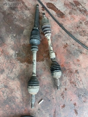 RENAULT CLİO 4 SAĞ SOL AKS