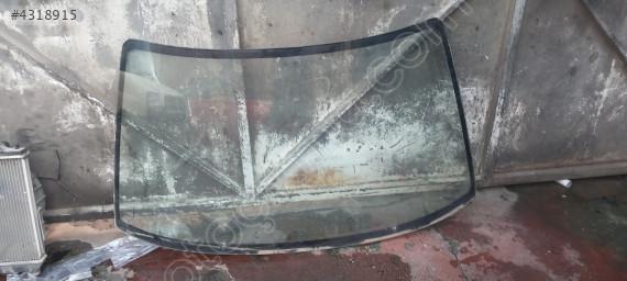 Mazda 323 ön cam