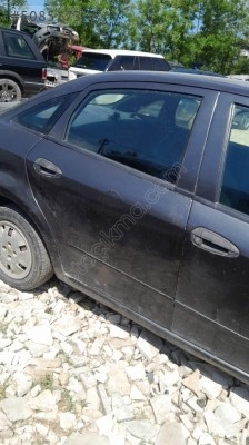 Fiat linea sag arka kapı