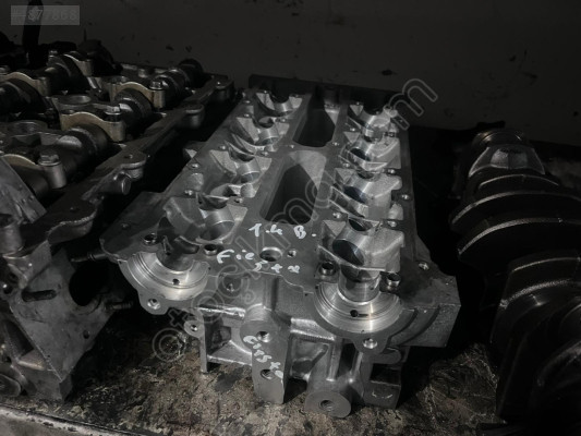 Ford Fiesta 1.4 silindir kapagı
