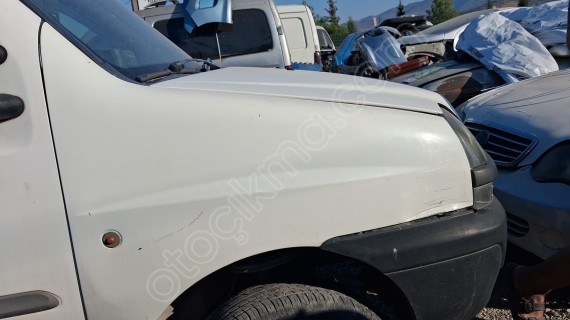 Fiat Doblo sağ çamurluk