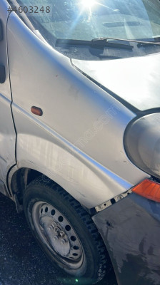 Renault trafik sağ ön çamurluk