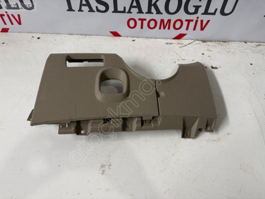RENAULT MEGANE 2 TORPİDO SİGORTA KAPAĞI