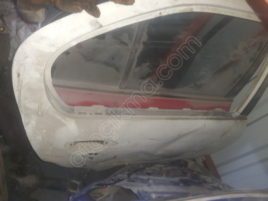 NISSAN PRİMERA ÇIKMA SAĞ ARKA KAPI 2001