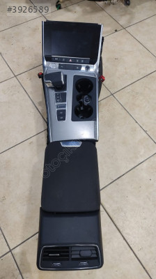 AUDİ A6 3.0 C8 VİTES KONSOLU