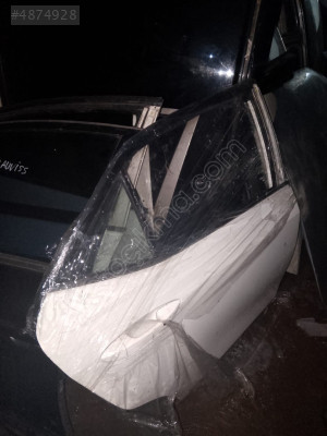 TOYOTA COROLLA 2013 / 2018 SAĞ ARKA KAPI