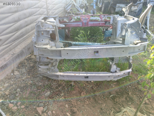 Renault Clio ön şase panel