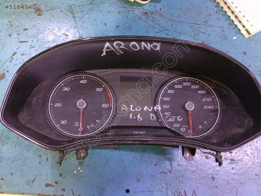 SEAT ARONA  GÖSTERGE SAATİ