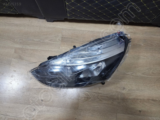 CLIO 4 SOL FAR SIFIR (KUSURLU) siyah