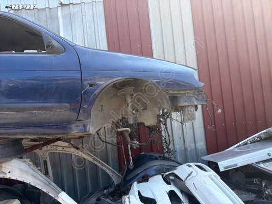 Renault Megane bir sağ ön Çamurluk