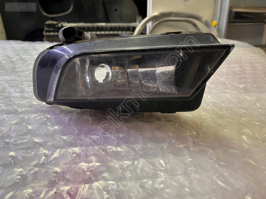 Audi a4 sağ sis farı