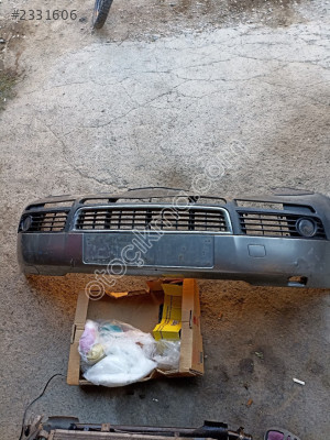 Audi a4 çıkma ön tampon