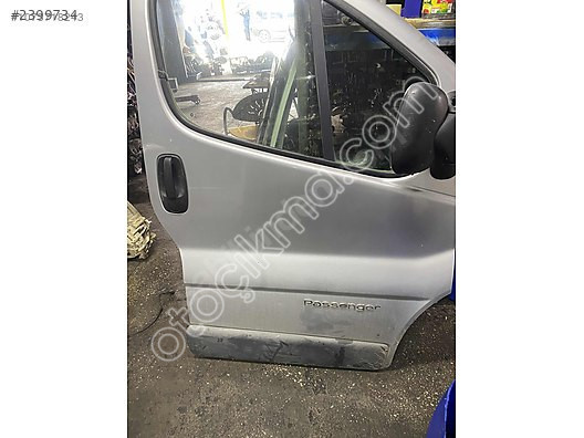 Renault trafik sağ ön kapı
