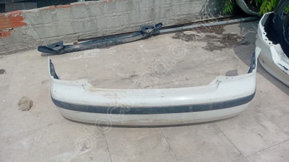 Bora 97.2000 arka tampon
