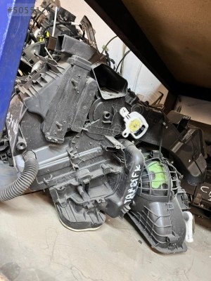 RENAULT TRAFİC KALORİFER KUTUSU