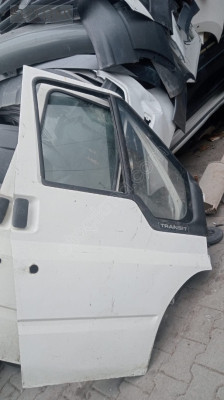 Ford Transit sağ ön kapı çıkma
