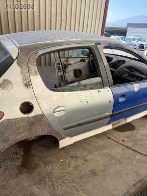 PEUGEOT 206 SAĞ ARKA KAPI ÇIKMA ORJİNAL