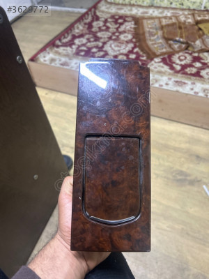 Porsche panemere konsül parçası