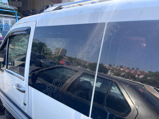 Ford Connect sol arka cam