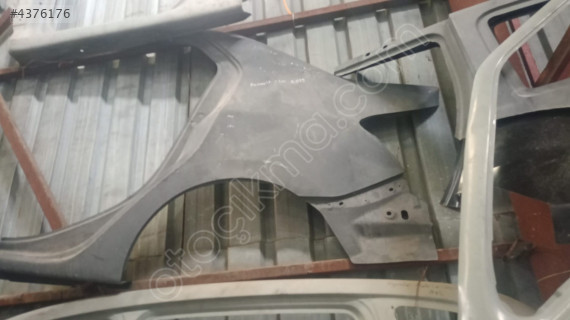 renault symbol sol arka çamurluk