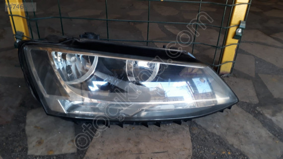 VOLKSWAGEN JETTA SAĞ ÖN FAR