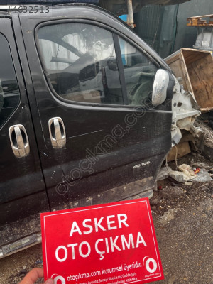 TRAFİC SAĞ ÖN KAPI