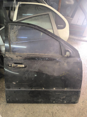 Kia Sorento sağ ön kapı