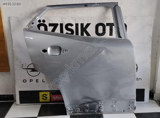 PEUGEOT 2008 SAĞ ARKA KAPI ÇIKMA ORJİNAL