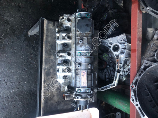 Renault R11 1.7 üst kapak
