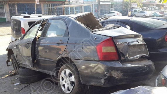 Kia Cerato Sol Ön Kapı