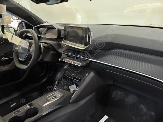 Peugeot 2008 TORPİDO GÖĞÜSLÜK