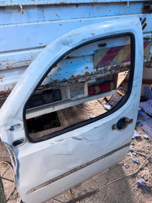 Doblo 1 sol ön kapı dolu