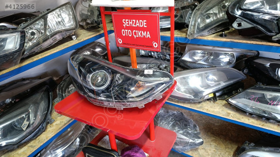 Hyundai i10 2024 sağ far