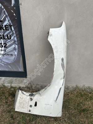 E36 Sol Ön Çamurluk (Ufak Hasarlı)
