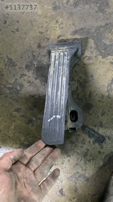 VOLKSWAGEN JETTA GAZ PEDALI